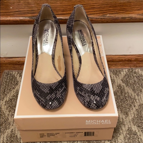 Michael by Michael Kors Heels - Picture 1 of 3